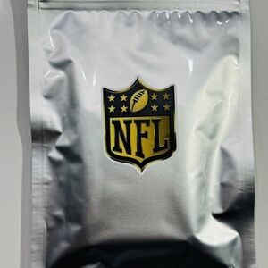 NFL PSA MYSTERY PACK!!! 1 PSA Graded Card, + Rookies, Inserts, Fun Chase!